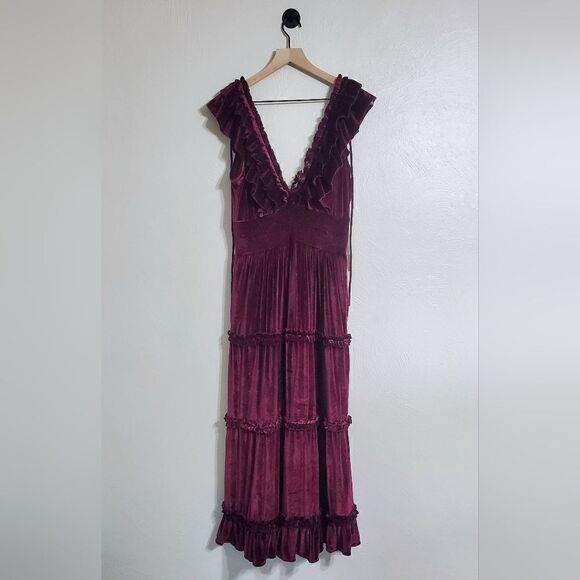 Love the Label Azalea Velvet Ruffled Tiered V-Neck Midi Dress Size Large NWT - Picture 6 of 11